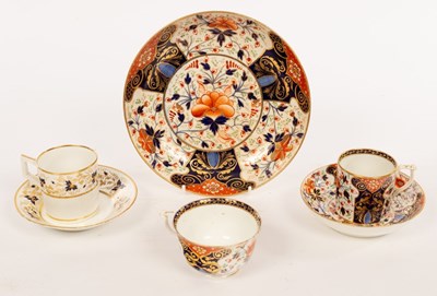 Lot 297 - Four pieces of Crown Derby Imari pattern...