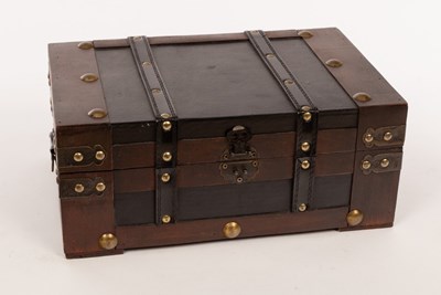 Lot 319 - An oriental style box, 34cm wide containing...