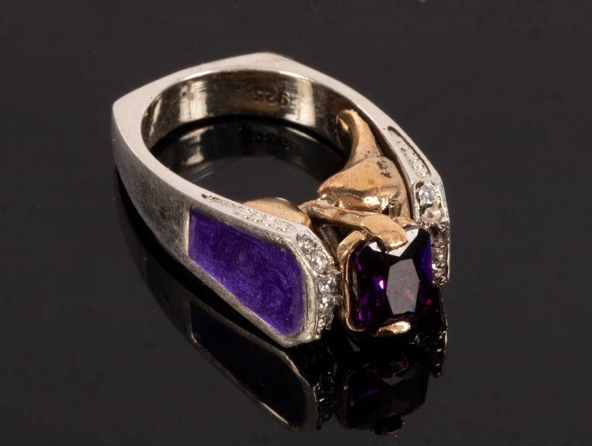 Lot 53 - A modernist amethyst ring, the silver shank