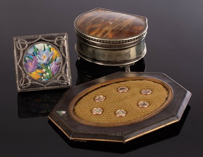 Lot 13 - A silver picture frame, a silver trinket box...