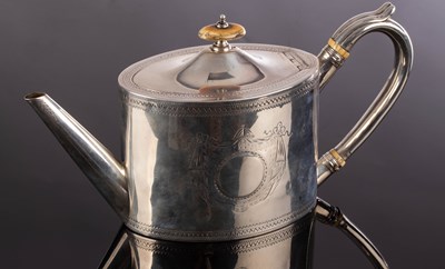 Lot 16 - A George III silver teapot, HC, London 1789,...