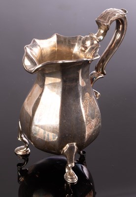 Lot 61 - A George I style silver jug, Walter H Wilson...