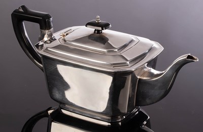 Lot 77 - An Art Deco silver teapot, RGH, Birmingham...