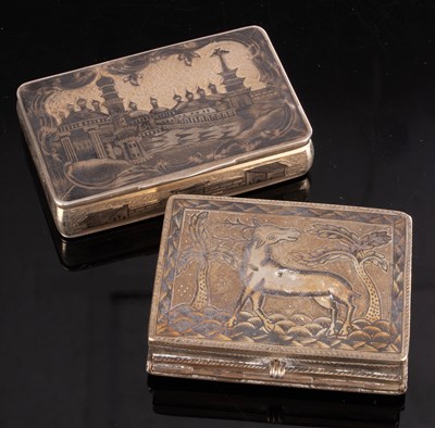 Lot 89 - A Russian silver snuff box, 84 HK, the cover...