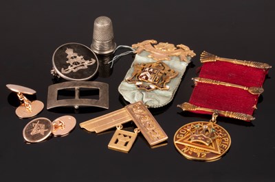 Lot 110 - A 10k gold and paste set Masonic jewel, Govan...