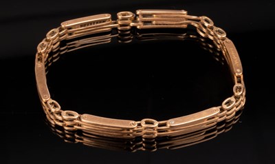 Lot 123 - An Edwardian 15ct gold expanding bracelet,...