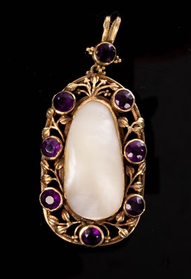 Lot 133 - An Arts & Crafts amethyst and blister pearl...