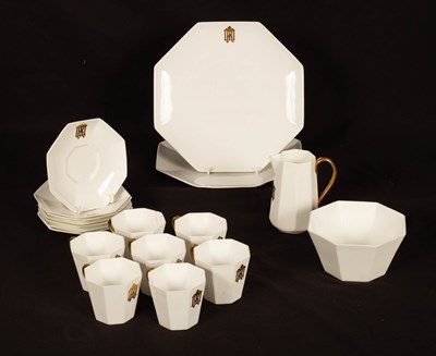 Lot 308 - A Wedgwood white tea service of seventeen...