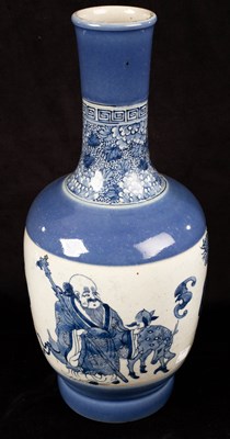 Lot 376 - A Chinese blue and white porcelain vase, 20th...