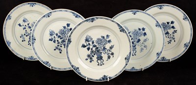 Lot 401 - Five Chinese blue and white porcelain plates,...