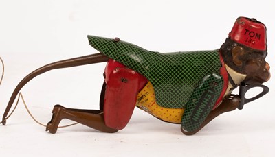 Lot 472 - A Lehmann monkey on a rope, Tom, 21cm long