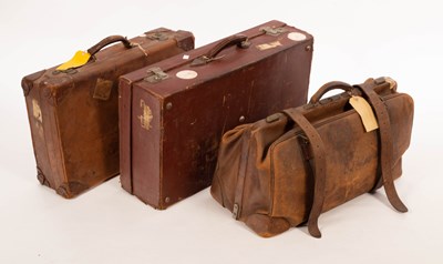 Lot 541 - A quantity of luggage to include two leather...