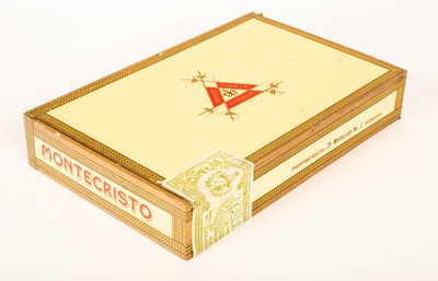 Lot 604 - A sealed, boxed set of twenty-five Montecristo...