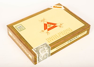 Lot 612 - A sealed, boxed set of twenty-five Montecristo...