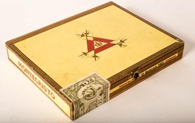 Lot 616 - An open, boxed set of eight Montecristo Tubos...