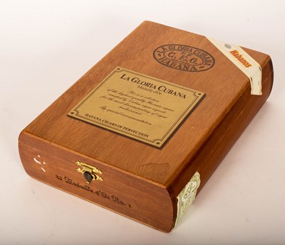 Lot 643 - An opened, unsealed box of twenty-five La...