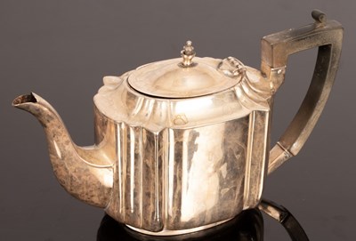 Lot 56 - A silver teapot, London circa 1910, (marks...