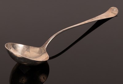 Lot 92 - A George III Hanoverian pattern silver ladle,...