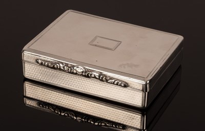 Lot 125 - A William IV silver snuff box, SC, London 1835,...