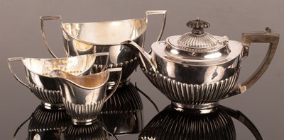 Lot 138 - A bachelor's silver tea set, the teapot Mackay...