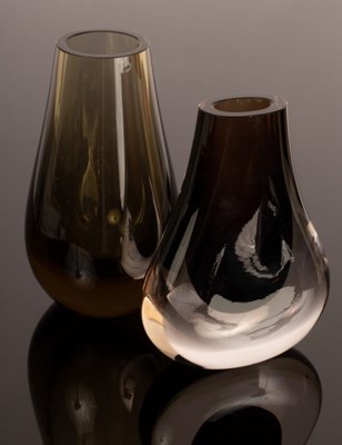 Lot 7 - A Whitefriars cinnamon and clear glass hambone...