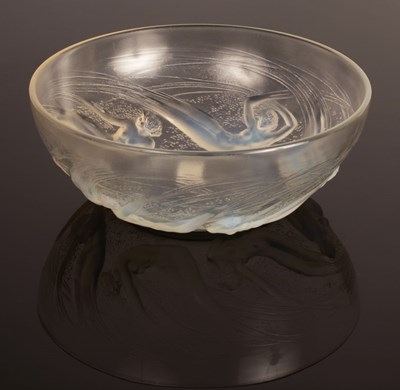 Lot 15 - Lalique, an Ondines bowl, in clear and...