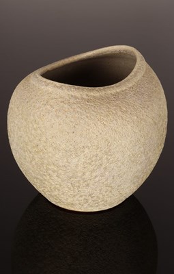 Lot 56 - Chris Carter (born 1945), stoneware ovoid vase,...