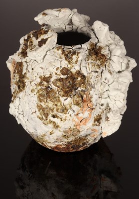 Lot 78 - Akiko Hirai (born 1970), Moon Jar, grogged...