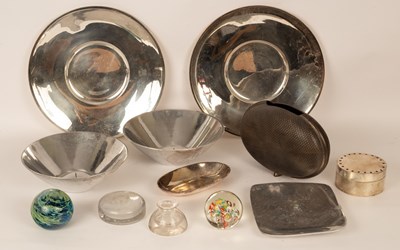 Lot 413 - A group of metal ware, mostly purchased from...