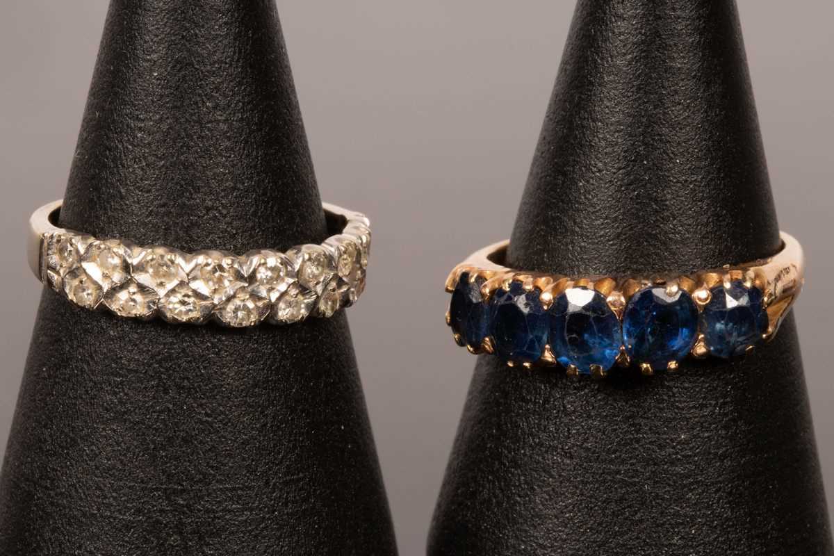Lot 12 - A diamond dress ring set in 18ct white gold,...