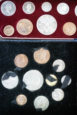 Lot 61 - A 1953 Elizabeth II Coronation ten-piece coin...