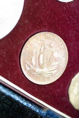 Lot 61 - A 1953 Elizabeth II Coronation ten-piece coin...