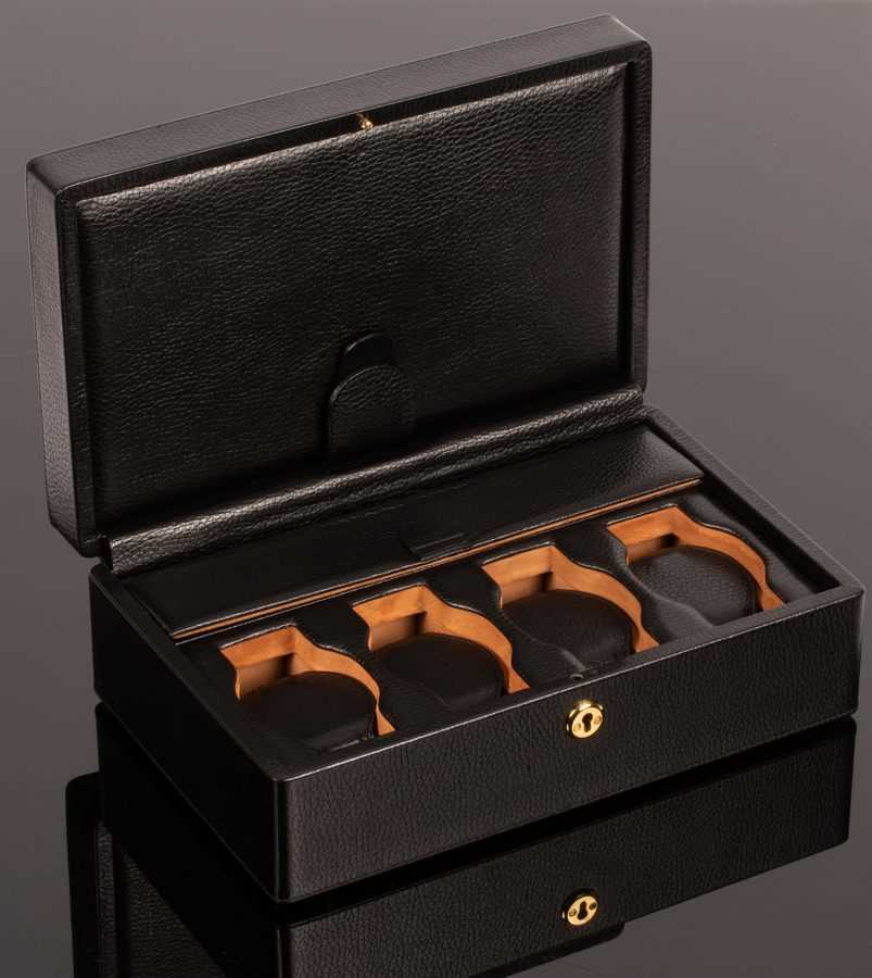 Lot 70 - A Gigliodoro Italian black leather...