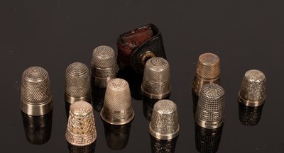 Lot 431 - A Royal Spa silver thimble, Henry Griffith &...