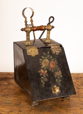 Lot 477 - An ebonised coal hod, a brass fire curb and...