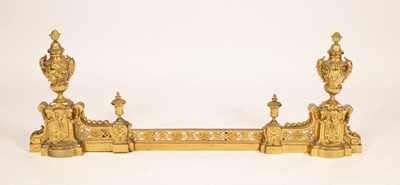 Lot 507 - A polished brass adjustable fire curb,...