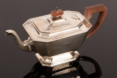 Lot 50 - An Art Deco silver teapot, Adie Bros,...