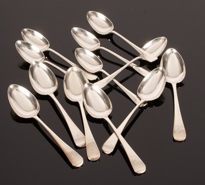 Lot 110 - A George III set of six silver teaspoons,...