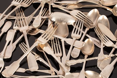 Lot 142 - A quantity of fiddle pattern silver flatware,...