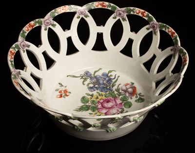 Lot 186 - A Worcester circular basket painted to the...