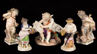 Lot 222 - A pair of Continental porcelain figures of...