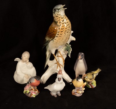 Lot 289 - A group of porcelain figures of birds, to...