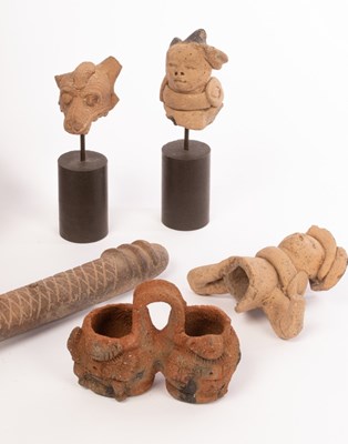 Lot 17 - Various Pre-Columbian pottery items,...