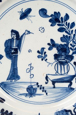 Lot 32 - An English Delftware plate, circa 1740-50,...