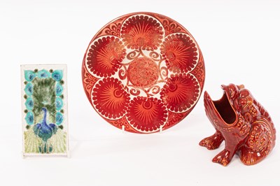 Lot 123 - A William de Morgan lustre dish, a Minton tile...