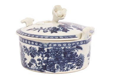 Lot 411 - A Worcester blue and white butter tub, cover...