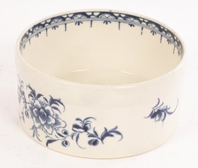 Lot 422 - A Worcester blue and white circular potted...