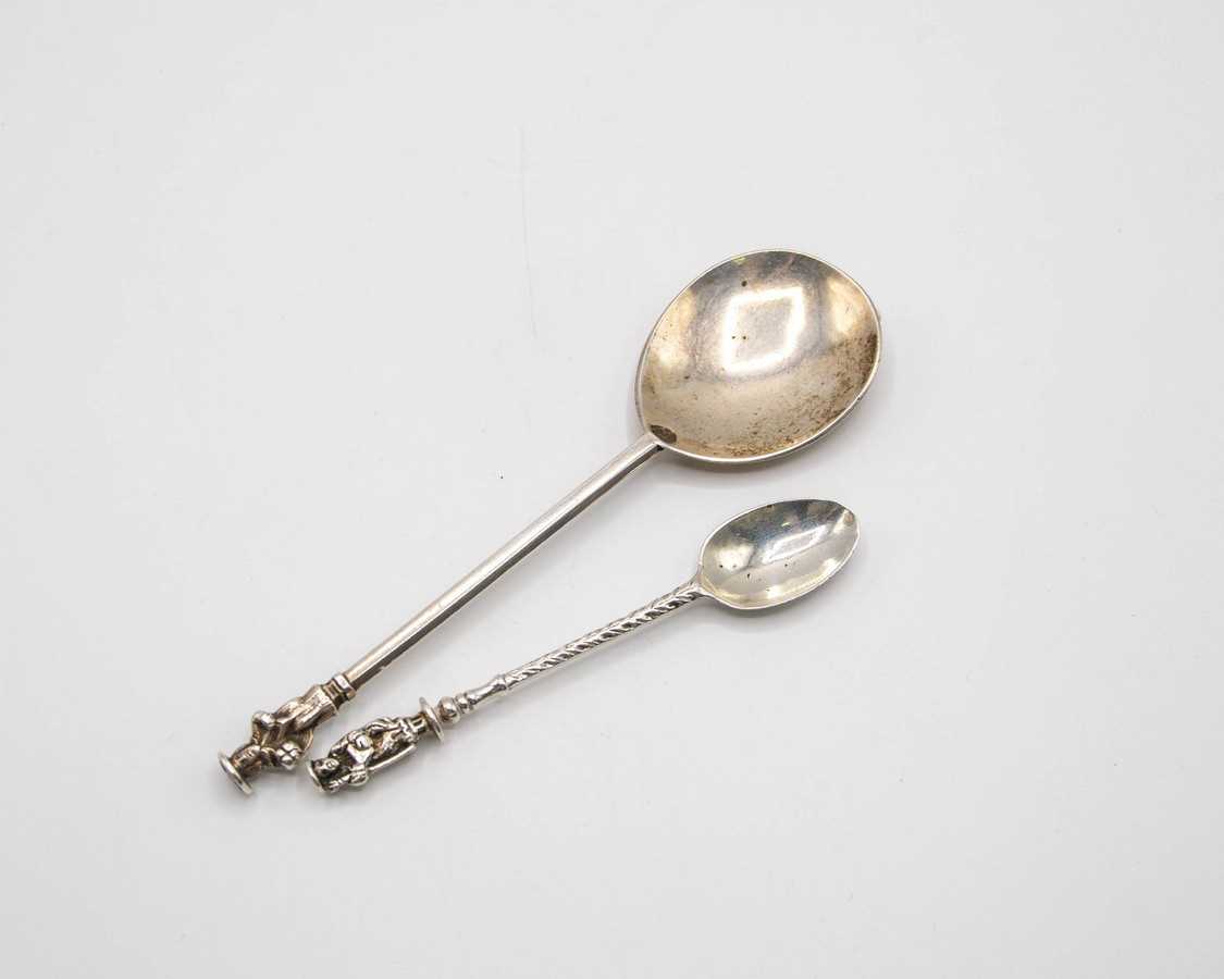 Lot 113 - A Victorian silver apostle spoon, makers mark...