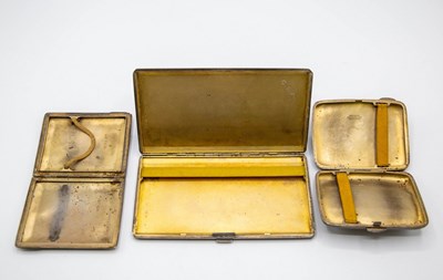 Lot 116 - A 1930s silver cigarette case, Adie Brothers...