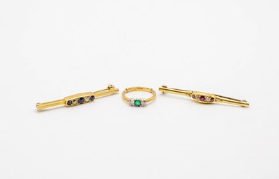 Lot 223 - A sapphire and diamond bar brooch, set in 18ct...